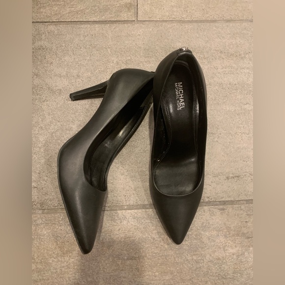 Michael Kors Shoes - Picture 2 of 2